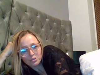 Amber-Rose69 nude is waiting to chat with you live for FREE
