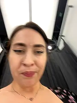 Holly_Play nude pussy Live Sex Chat & Recorded Videos