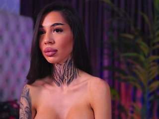 NikkiRoss nude is waiting to chat with you live for FREE