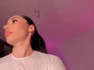 RoiseBonnet nude is waiting to chat with you live for FREE