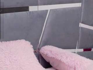 Alba-Grey nude is waiting to chat with you live for FREE