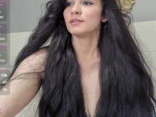 Elissa-iris nude is waiting to chat with you live for FREE