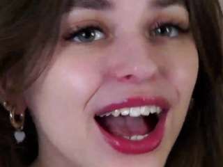 ElgaHaddock nude is waiting to chat with you live for FREE