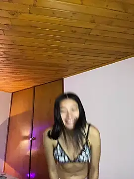 Cami18_pinkk nude pussy Live Sex Chat & Recorded Videos