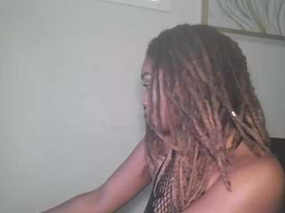 Worshipbelle nude is waiting to chat with you live for FREE