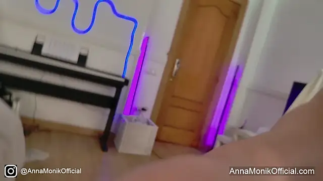 AnnaMonik_X nude pussy Live Sex Chat & Recorded Videos