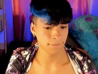 Angel-david- nude is waiting to chat with you live for FREE