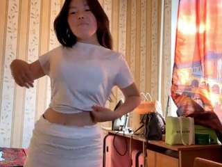 JadeBesa nude is waiting to chat with you live for FREE