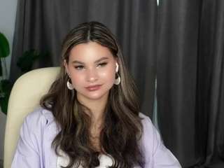 JulianaHearing nude is waiting to chat with you live for FREE