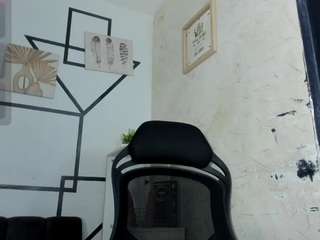 KileyHot nude is waiting to chat with you live for FREE
