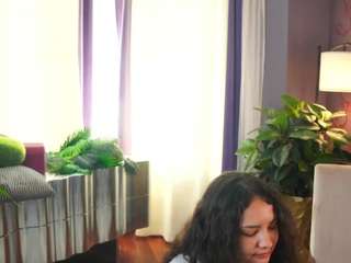 MaudHeather nude is waiting to chat with you live for FREE