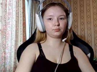 Lisa Backler nude is waiting to chat with you live for FREE