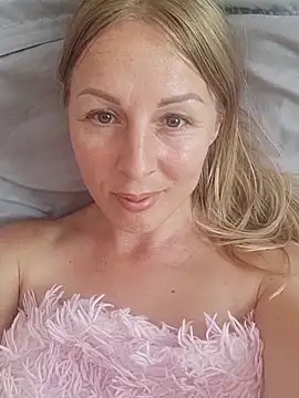 LunaSugarX nude pussy Live Sex Chat & Recorded Videos