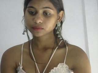 Reshbaeyy nude is waiting to chat with you live for FREE