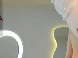 Valery-foxxx nude is waiting to chat with you live for FREE