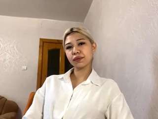 ArmindaGabbamonte nude is waiting to chat with you live for FREE