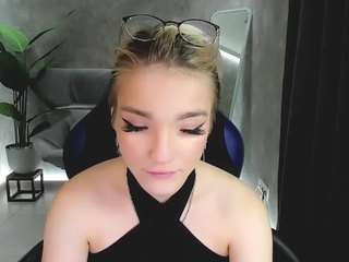 Donya3 nude is waiting to chat with you live for FREE