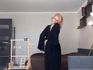 EarleneCleeton nude is waiting to chat with you live for FREE