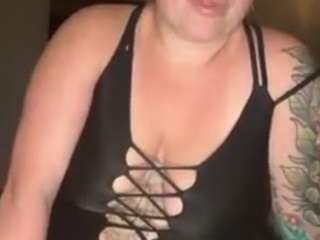Foxae nude is waiting to chat with you live for FREE
