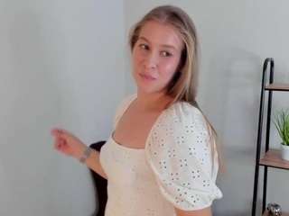 Mary-Davidson nude is waiting to chat with you live for FREE