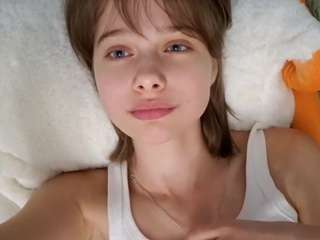 MonserrateGreubel nude is waiting to chat with you live for FREE