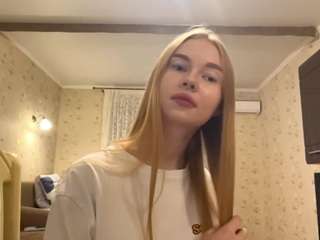 ProvidenciaJoosten nude is waiting to chat with you live for FREE