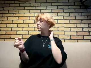 XochitlMcpherren nude is waiting to chat with you live for FREE