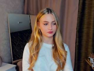 AlitaRogne nude is waiting to chat with you live for FREE