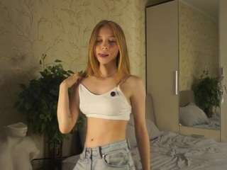 GlendoraBun nude is waiting to chat with you live for FREE