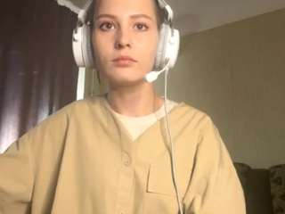 LaylaThomas nude is waiting to chat with you live for FREE