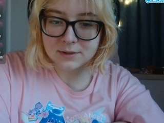 MakedaSoloman nude is waiting to chat with you live for FREE