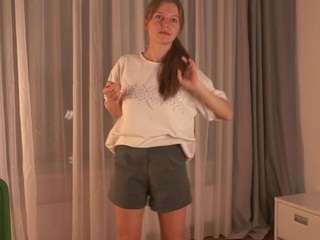MariamEllermann nude is waiting to chat with you live for FREE