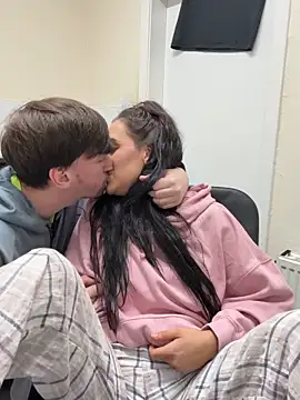 scottishcouple2002 nude pussy Live Sex Chat & Recorded Videos
