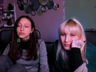 Charlie-bonsie nude is waiting to chat with you live for FREE