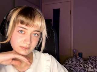 ChristenaWasiuta nude is waiting to chat with you live for FREE