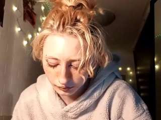 DeirdreDriever nude is waiting to chat with you live for FREE