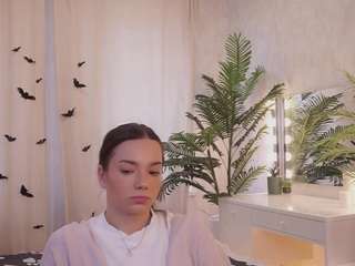 EdenHemmerling nude is waiting to chat with you live for FREE