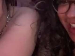 XMilfbaddiex nude is waiting to chat with you live for FREE