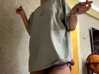 AlissaGuidrey nude is waiting to chat with you live for FREE