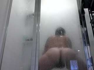 Annie23mal nude is waiting to chat with you live for FREE