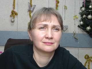 KellyClar nude is waiting to chat with you live for FREE