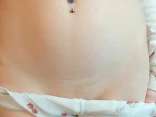 Peachwhisper nude is waiting to chat with you live for FREE
