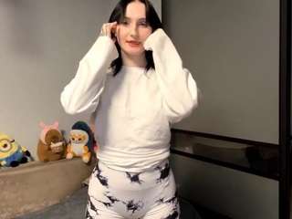 RosalieTowels nude is waiting to chat with you live for FREE
