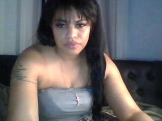 Starryari nude is waiting to chat with you live for FREE