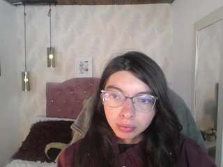 Alllysontk nude is waiting to chat with you live for FREE