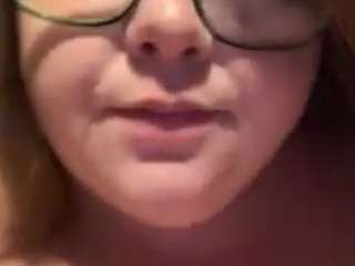 Beccabbw90 nude is waiting to chat with you live for FREE