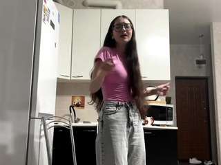 CherrieWarring nude is waiting to chat with you live for FREE