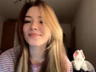 IsabellaNovak nude is waiting to chat with you live for FREE
