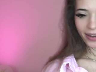 LeaaMoon nude is waiting to chat with you live for FREE