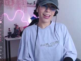 Melody-collins nude is waiting to chat with you live for FREE